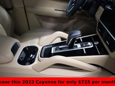 Certified 2023 Porsche Cayenne Platinum Edition image 21
