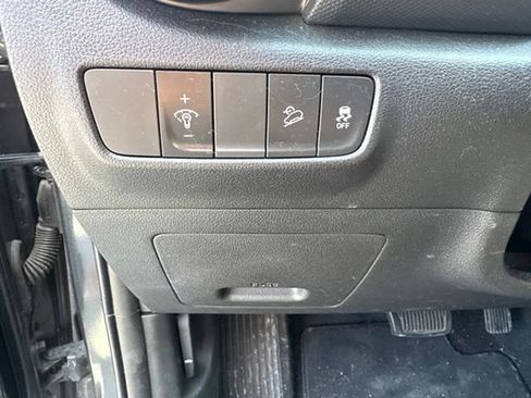 Used 2023 Hyundai Kona SEL AWD/4WD image 18