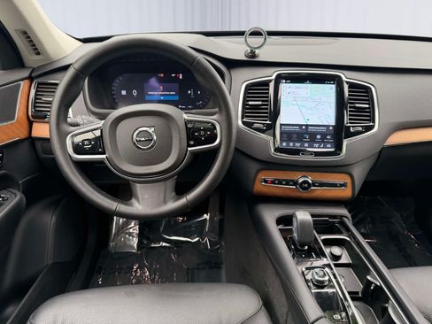 Used 2025 Volvo XC90 B6 Plus AWD/4WD image 18