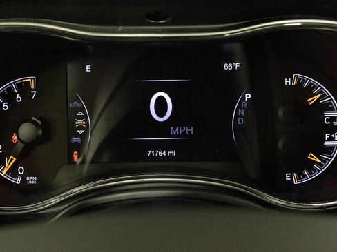 Used 2019 Jeep Grand Cherokee Limited image 30