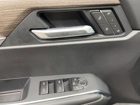 Used 2025 GMC Acadia Denali w/ LPO, Floor Liner Package image 10