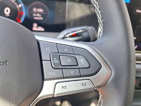 New 2026 Volkswagen Tiguan SE image 14