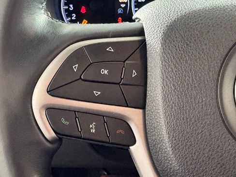 Used 2018 Jeep Grand Cherokee Limited AWD/4WD image 34