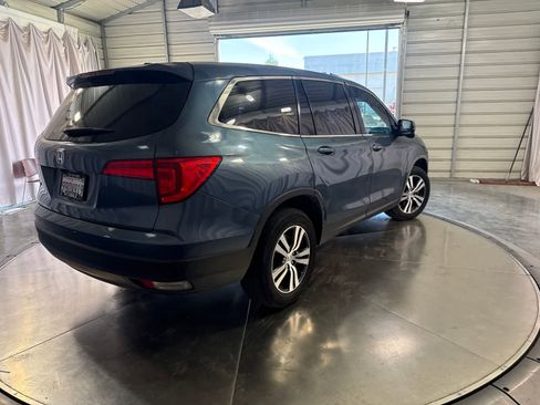 Used 2017 Honda Pilot EX image 5