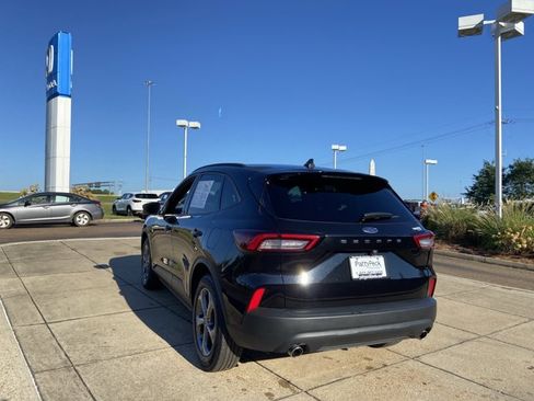 Used 2025 Ford Escape ST-Line FWD image 12