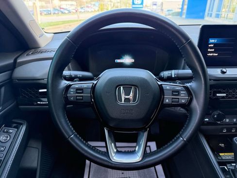 Used 2023 Honda Accord Touring image 19