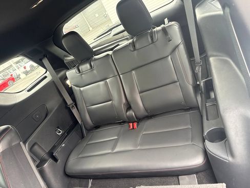 Used 2025 Ford Explorer ST-Line RWD image 9