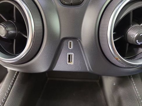 Used 2020 Chevrolet Blazer LT FWD image 26