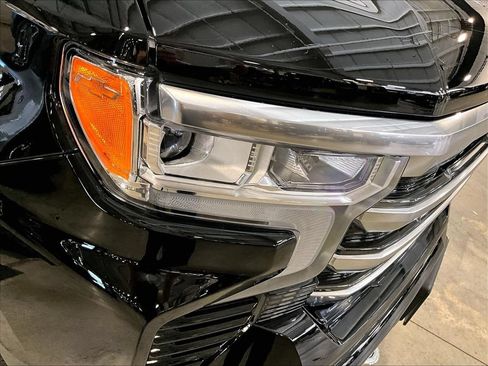 Used 2026 Chevrolet Silverado 1500 High Country AWD/4WD image 34