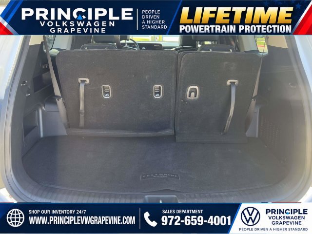 Used 2024 Kia Telluride EX w/ EX Captain's Chair Package FWD image 26
