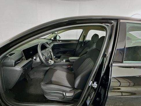 Used 2025 Kia K5 LXS image 13