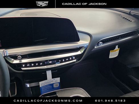 New 2026 Cadillac Lyriq V image 21