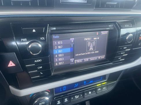 Used 2015 Toyota Corolla LE FWD image 13