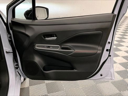 New 2025 Nissan Versa SR w/ Trunk Package FWD image 66