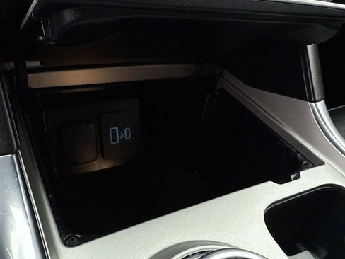 Used 2023 Ford Explorer XLT w/ Equipment Group 202A image 6