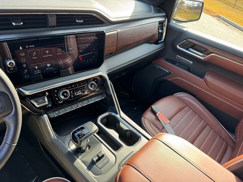 Used 2025 GMC Sierra 1500 Denali Ultimate image 33