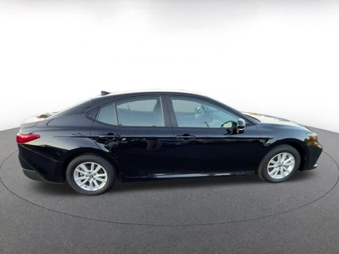 Used 2025 Toyota Camry LE image 16