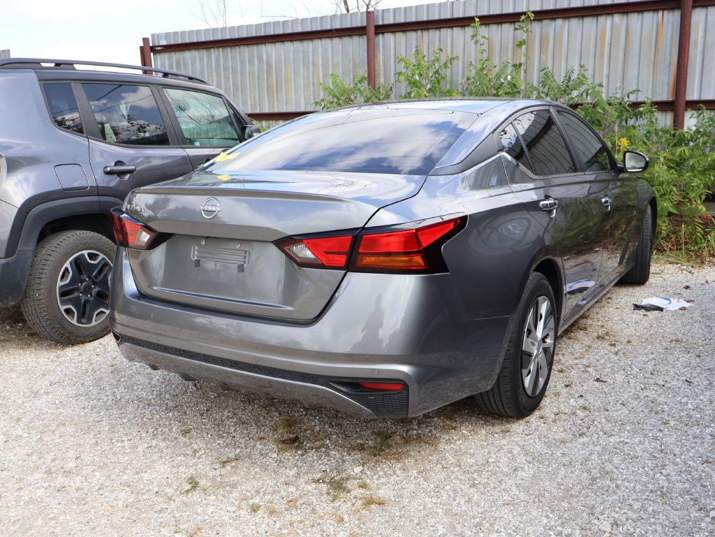 Used 2023 Nissan Altima 2.5 S FWD image 3
