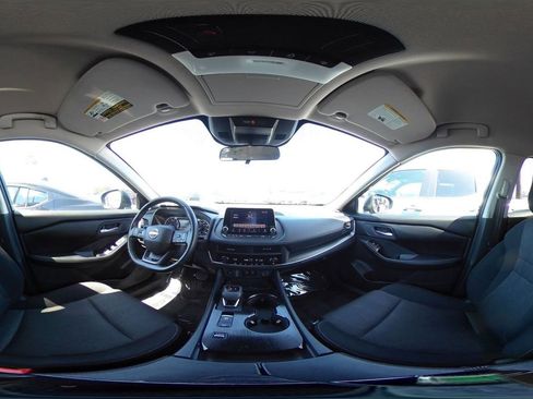 Used 2025 Nissan Rogue SV FWD image 44