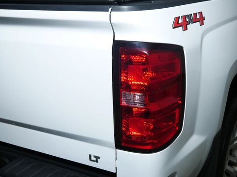 Used 2018 Chevrolet Silverado 1500 LT w/ All Star Edition image 17