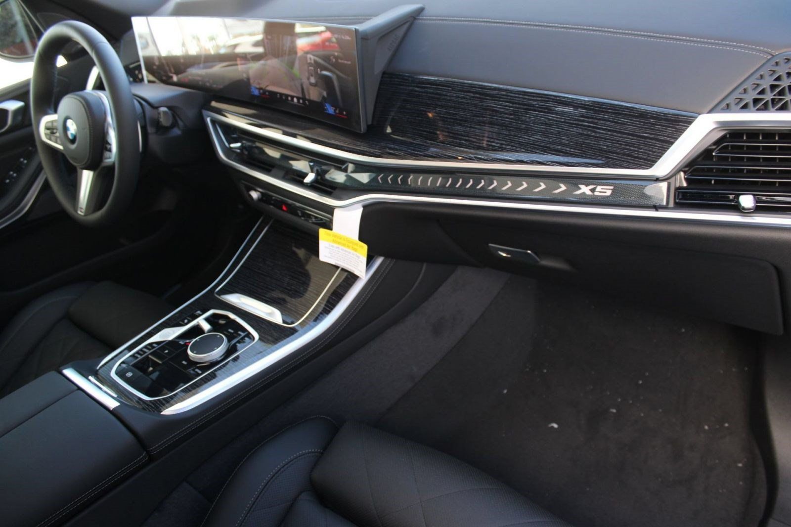 Used 2026 BMW X5 sDrive40i w/ M Sport Package RWD image 34