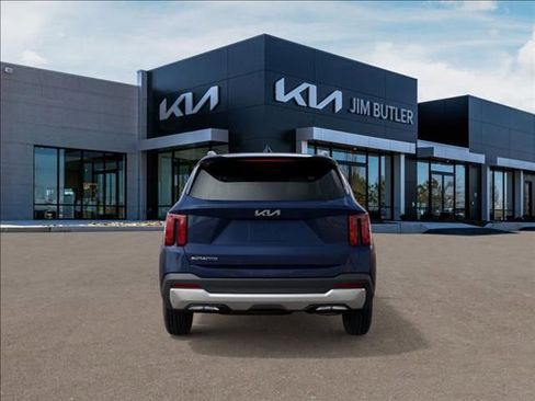 New 2026 Kia Sorento S w/ S Panoramic Sunroof Package image 5