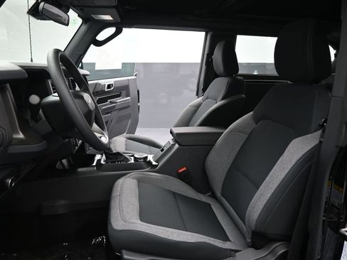 New 2026 Ford Bronco 2-Door AWD/4WD image 9