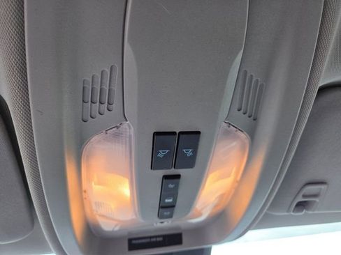 Used 2017 Chevrolet Equinox LT w/ Convenience Package image 14