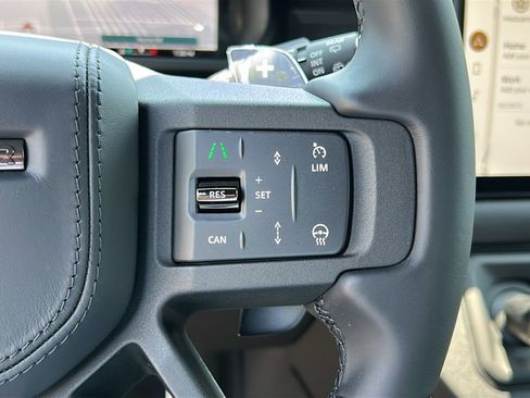 Certified 2025 Land Rover Defender 110 AWD/4WD image 14