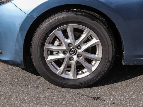 Used 2016 MAZDA MAZDA3 i Sport w/ Preferred Equipment Package image 12