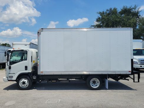 Used 2024 Isuzu NPR RWD image 6