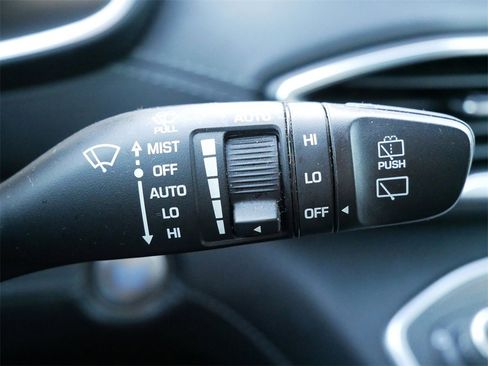 Used 2022 Hyundai Santa Fe Limited image 25