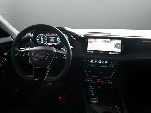 Used 2024 Audi RS e-tron GT image 38