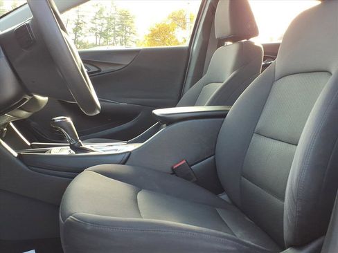 Used 2018 Chevrolet Malibu LT image 12