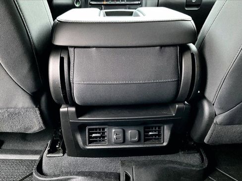 Used 2019 Chevrolet Silverado 1500 LT Trail Boss w/ Convenience Package image 14