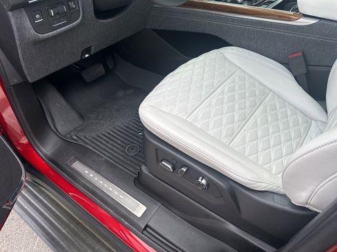 New 2026 Cadillac Escalade ESV Platinum Luxury w/ LPO, Floor Liner Package AWD/4WD image 35