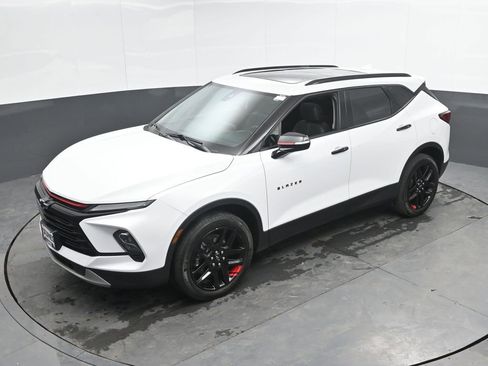 Used 2023 Chevrolet Blazer LT AWD/4WD image 43