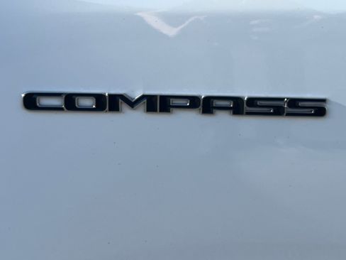 Used 2019 Jeep Compass Latitude w/ Popular Equipment Group image 16