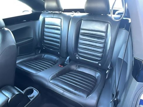Used 2012 Volkswagen Beetle 2.0T image 17