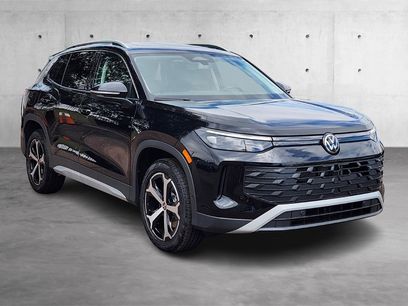 New 2025 Volkswagen Tiguan SE