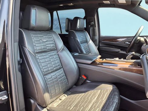 Used 2021 Cadillac Escalade Sport Platinum image 6