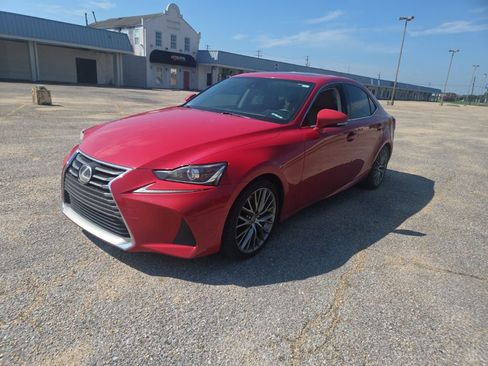 Used 2017 Lexus IS 200t RWD image 3