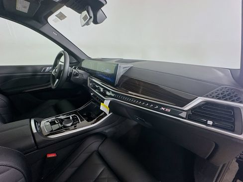 New 2026 BMW X5 xDrive40i w/ M Sport Package AWD/4WD image 48