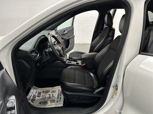 Used 2024 Ford Escape ST-Line w/ Tech Pack #1 AWD/4WD image 19