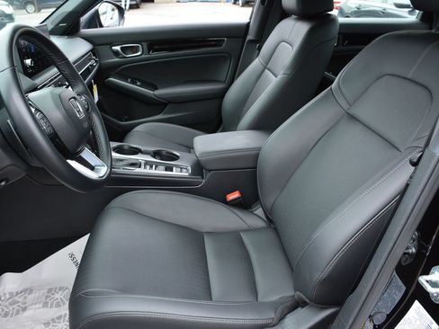 Used 2025 Honda Civic Sport Touring image 7