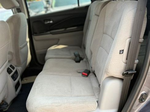 Used 2018 Honda Pilot EX image 16