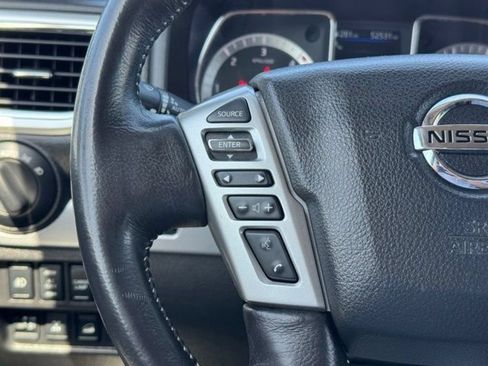 Used 2019 Nissan Titan PRO-4X w/ Pro-4x Convenience Package AWD/4WD image 14
