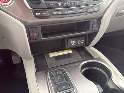 Used 2022 Honda Pilot Special Edition image 44