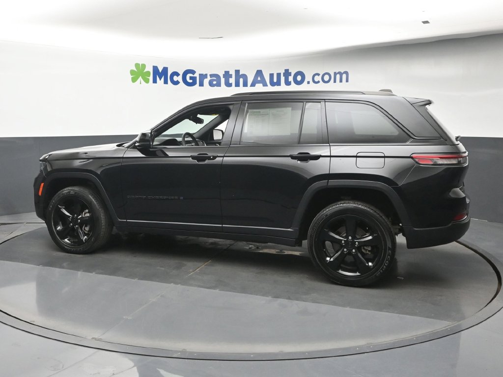 Used 2023 Jeep Grand Cherokee Altitude AWD/4WD image 23
