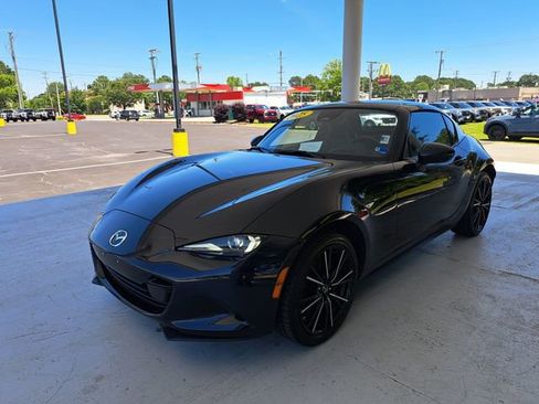 Used 2025 MAZDA MX-5 Miata RF Grand Touring RWD image 3